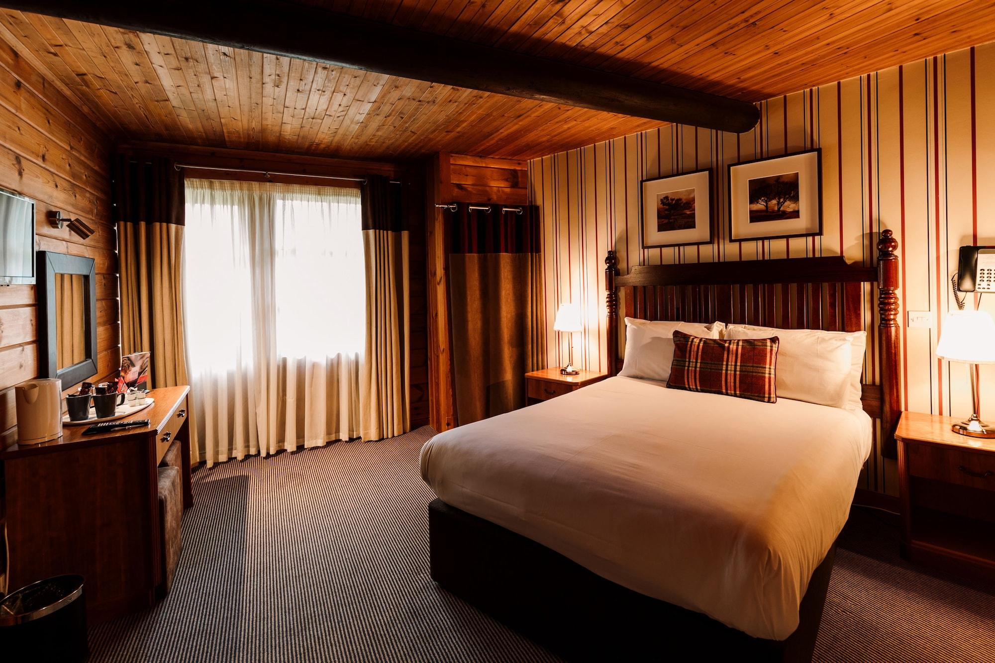 אוטלי Chevin Country Park Hotel & Spa מראה חיצוני תמונה