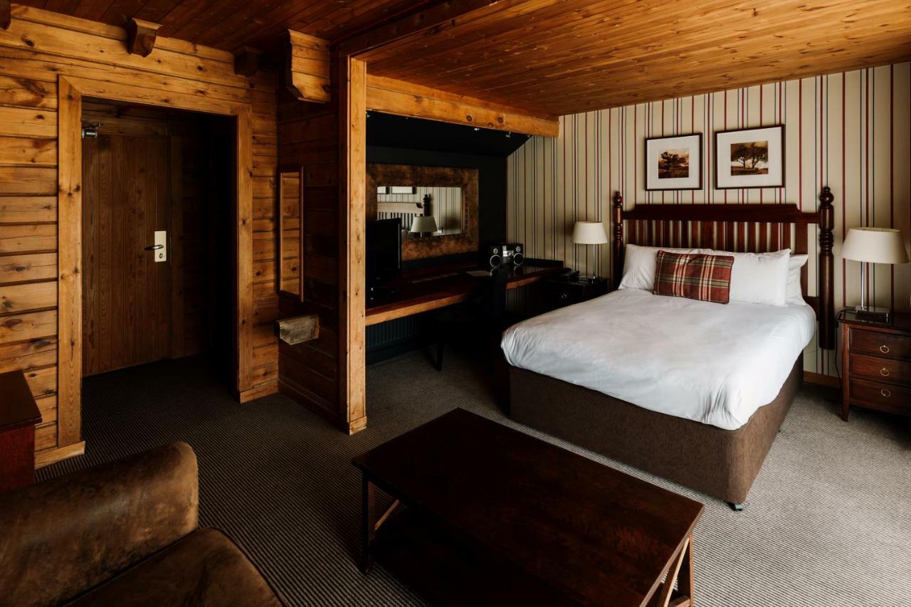 אוטלי Chevin Country Park Hotel & Spa מראה חיצוני תמונה